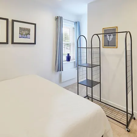 Apartment Host & - One Harrogate