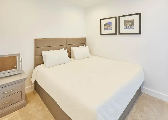 Lejlighed Host & - One